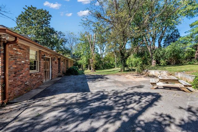 526 Davidson Road, Nashville, TN 37205