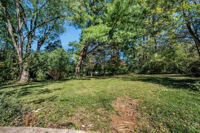 526 Davidson Road, Nashville, TN 37205