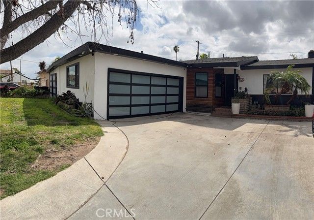2906 W Ravenswood, Anaheim, CA 92804