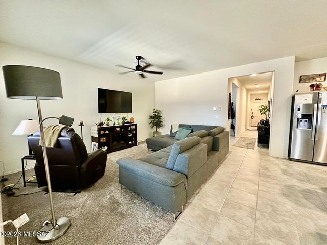 879 W Calle El Acuario, Sahuarita, AZ 85629
