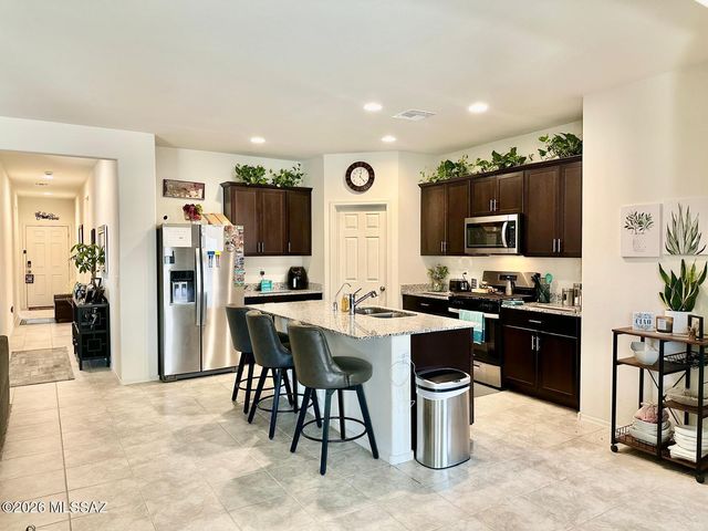 879 W Calle El Acuario, Sahuarita, AZ 85629