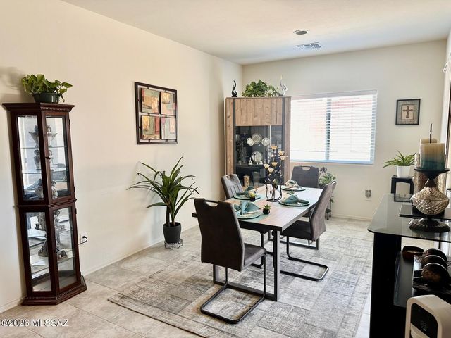 879 W Calle El Acuario, Sahuarita, AZ 85629