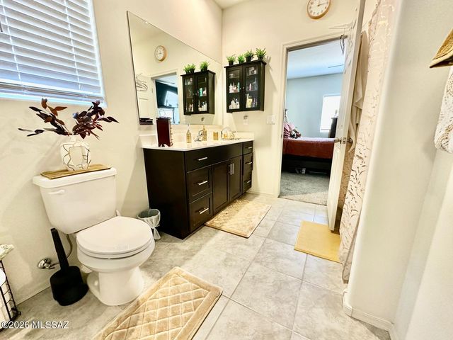 879 W Calle El Acuario, Sahuarita, AZ 85629