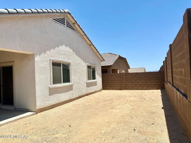 879 W Calle El Acuario, Sahuarita, AZ 85629