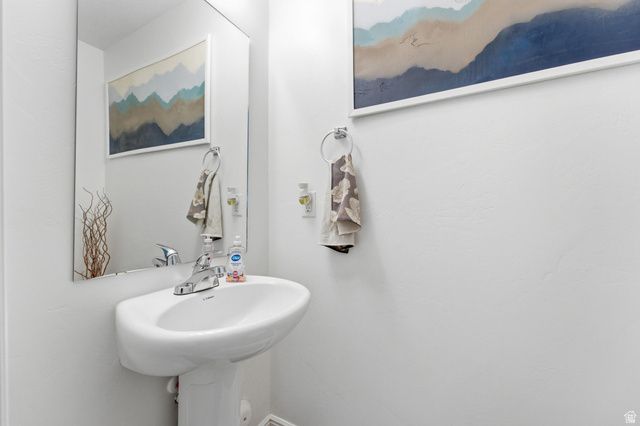 2597 N 500 W, Sunset, UT 84015