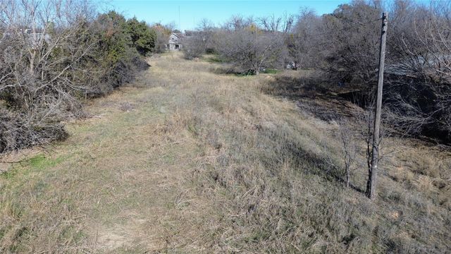 1306 E Central, Comanche, TX 76442