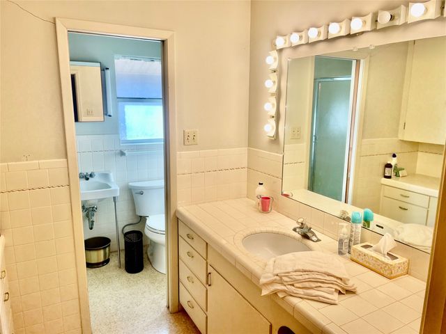 1306 E Central, Comanche, TX 76442