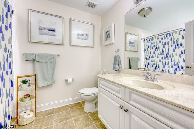 1202 Whitney Lane, Allendale Boro, NJ 07401