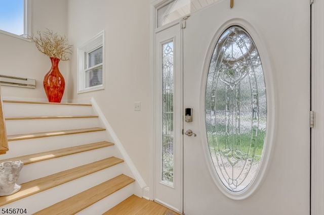 1202 Whitney Lane, Allendale Boro, NJ 07401