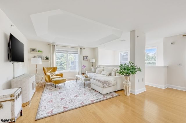 1202 Whitney Lane, Allendale Boro, NJ 07401