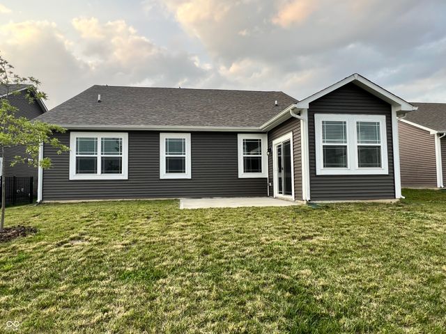 6729 Birmingham Avenue, Mccordsville, IN 46055