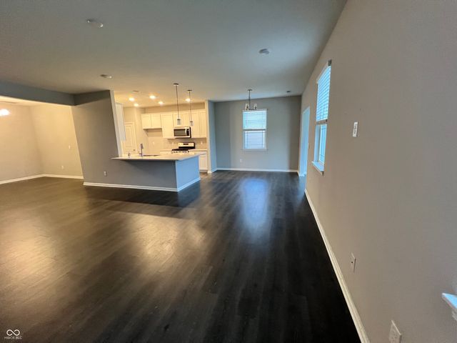 6729 Birmingham Avenue, Mccordsville, IN 46055