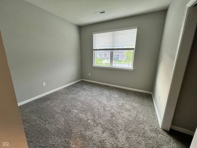 6729 Birmingham Avenue, Mccordsville, IN 46055