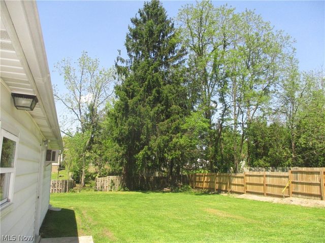411 Eastlawn Street, Geneva, OH 44041