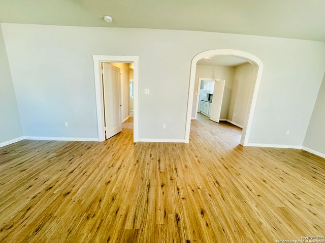 1602 W Craig Pl, San Antonio, TX 78201