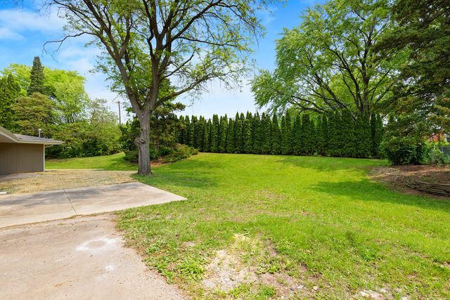 1015 Arden Avenue, Rockford, IL 61107