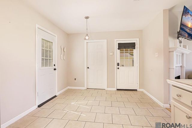 15290 E Henderson Dr, Prairieville, LA 70769