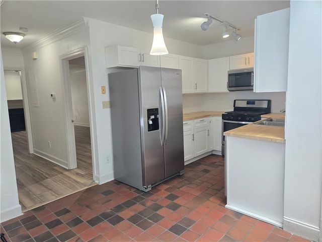 7500 Roswell Road 75, Sandy Springs, GA 30350