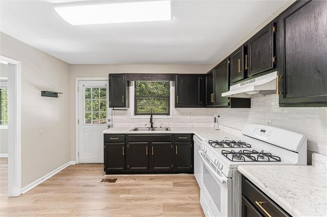 2271 Chestnut Place, Lithia Springs, GA 30122