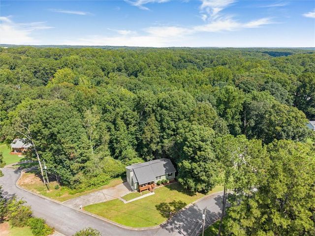 2271 Chestnut Place, Lithia Springs, GA 30122