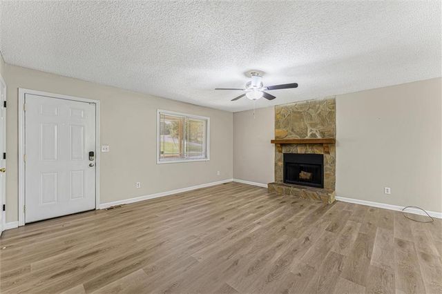 2271 Chestnut Place, Lithia Springs, GA 30122