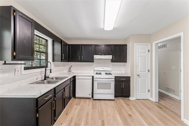 2271 Chestnut Place, Lithia Springs, GA 30122