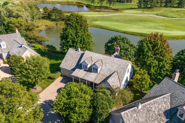 707 S Windsor Court, Lake Forest, IL 60045