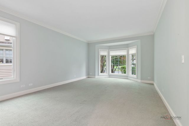 707 S Windsor Court, Lake Forest, IL 60045