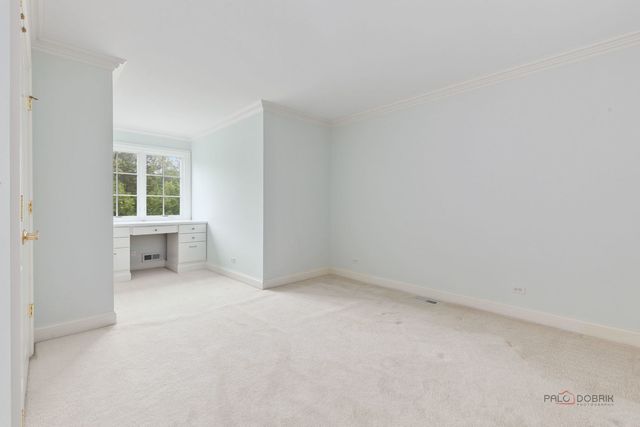 707 S Windsor Court, Lake Forest, IL 60045