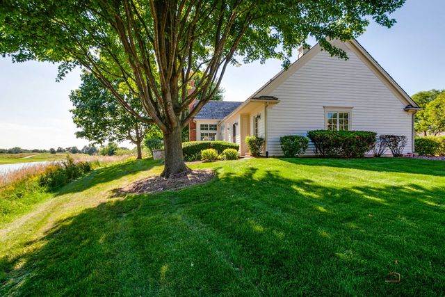 707 S Windsor Court, Lake Forest, IL 60045