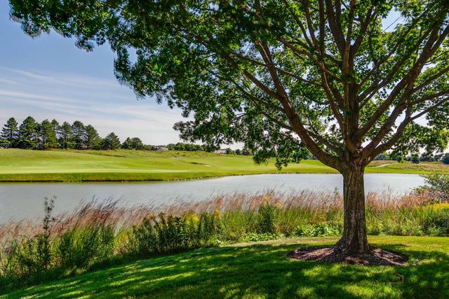 707 S Windsor Court, Lake Forest, IL 60045