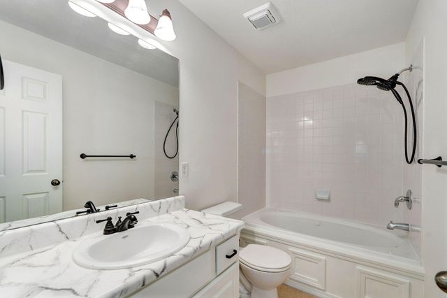 820 S Quade Road, Springfield, MO 65802