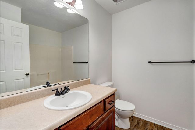 820 S Quade Road, Springfield, MO 65802