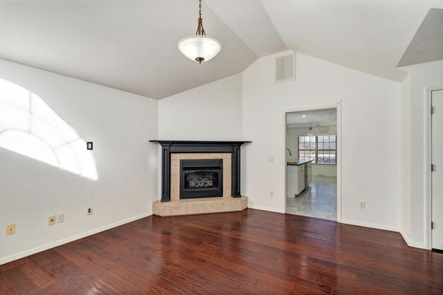 820 S Quade Road, Springfield, MO 65802