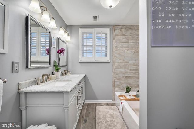 139 S LONGBOAT DR, Little Egg Harbor Twp, NJ 08087