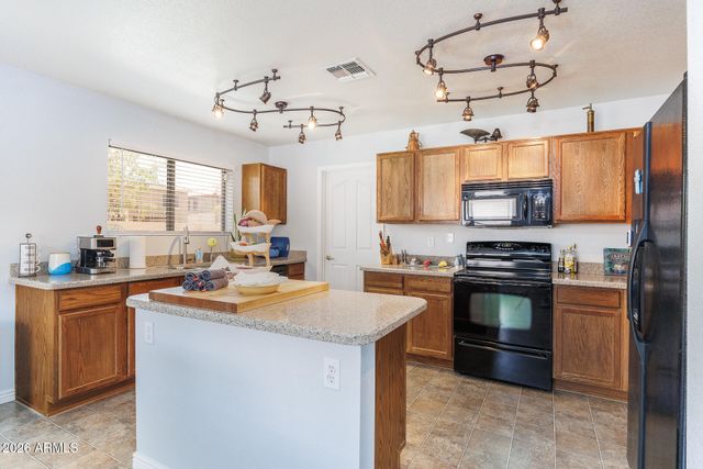 617 W Racine Loop, Casa Grande, AZ 85122