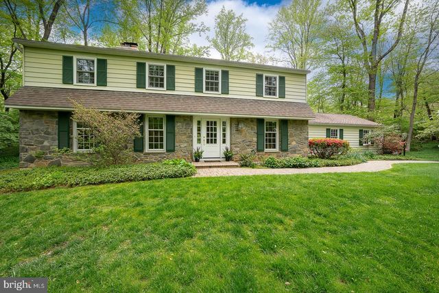 6 QUARTERWOOD RD, Malvern, PA 19355