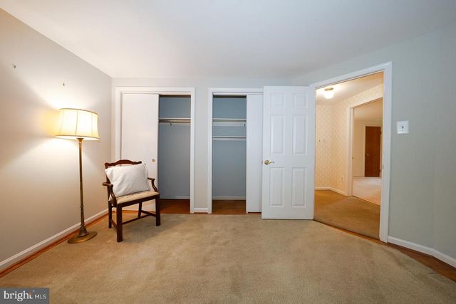 6 QUARTERWOOD RD, Malvern, PA 19355