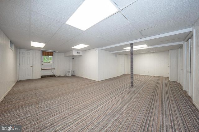 6 QUARTERWOOD RD, Malvern, PA 19355