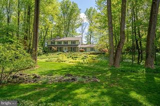 6 QUARTERWOOD RD, Malvern, PA 19355