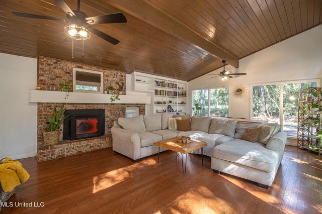 6113 Juniper Drive, Vancleave, MS 39565