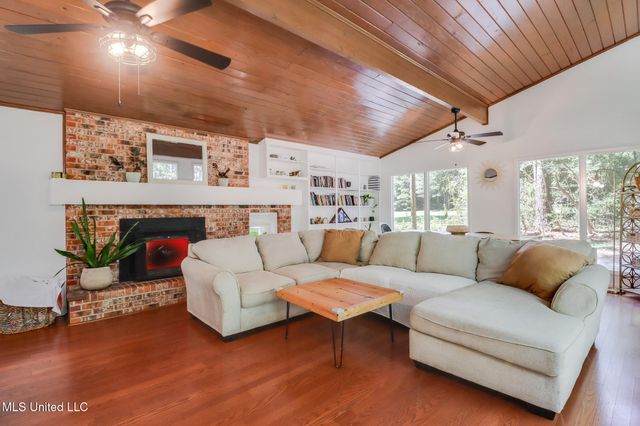 6113 Juniper Drive, Vancleave, MS 39565
