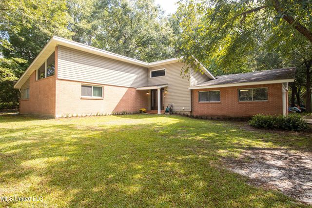 6113 Juniper Drive, Vancleave, MS 39565
