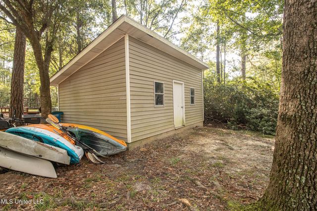 6113 Juniper Drive, Vancleave, MS 39565