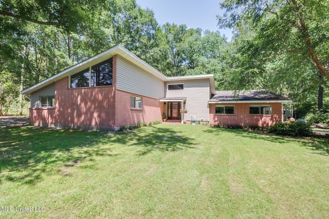 6113 Juniper Drive, Vancleave, MS 39565