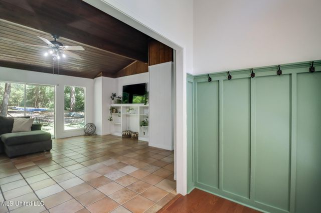 6113 Juniper Drive, Vancleave, MS 39565