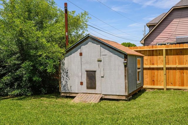 2800 Virginia Avenue, League City, TX 77573