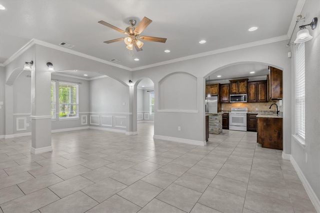 2800 Virginia Avenue, League City, TX 77573