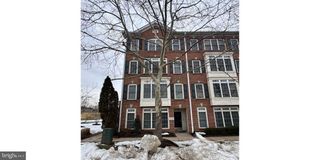 4608 BATTENBURG LN #832, Fairfax, VA 22030