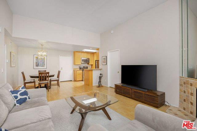 4295 Via Arbolada 312, Los Angeles, CA 90042